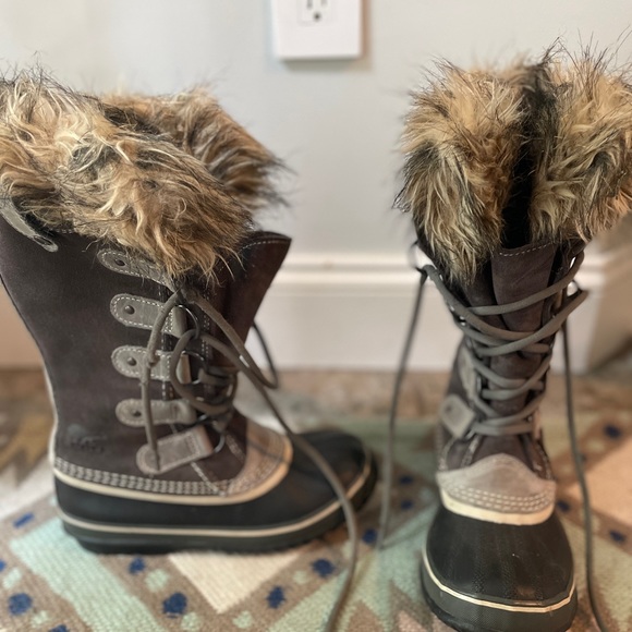 Sorel Joan of Arctic Boots - Picture 2 of 6